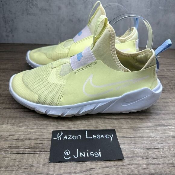 Nike~Girl’s~Flex Runner 2 (GS)~Citron Tint/Pearl Pink~Size 6y - Picture 1 of 7